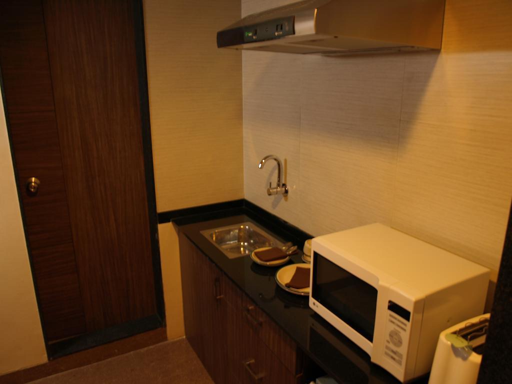 Kapila Business Hotel Pune Exterior photo