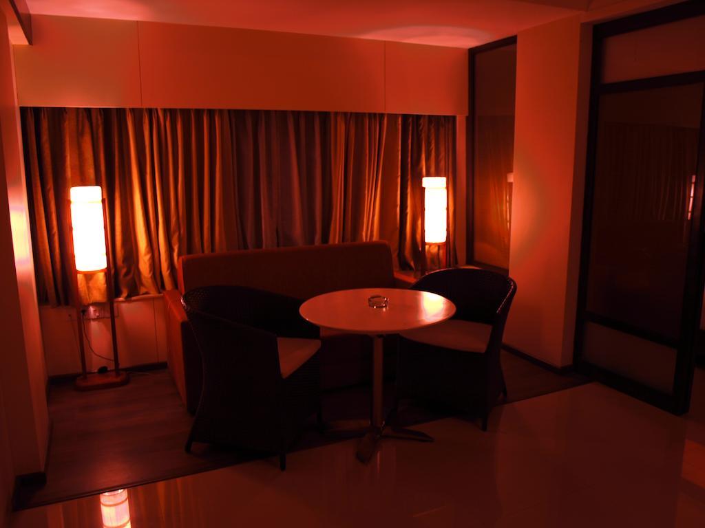 Kapila Business Hotel Pune Exterior photo